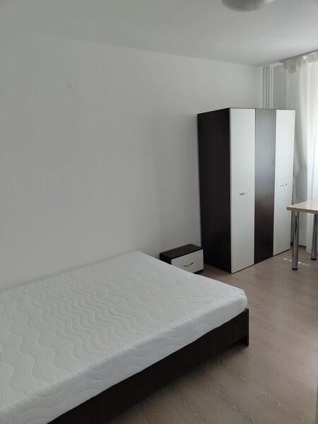 Drumul Taberei, Crinul de Padure 5