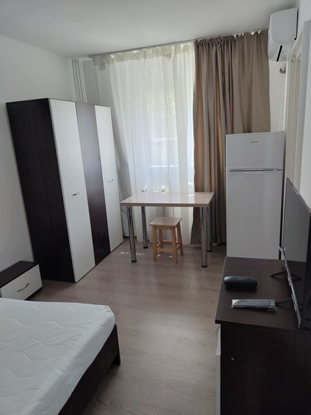 Drumul Taberei, Crinul de Padure 5